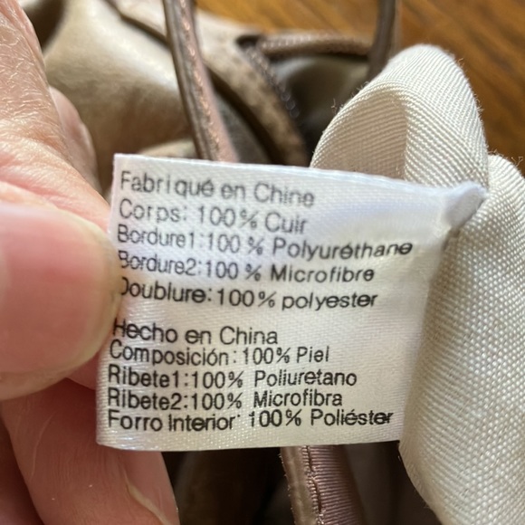 NWT DISTRESSED TAN LEATHER SHOULDER BAG WITH MAN MADE TRIM - Picture 14 of 14